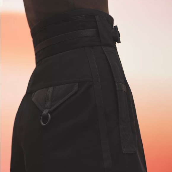 NWOT HERMES HIGH WAISTED SHORTS IN BLACK. 2023 collection. SIZE 36/US 4 - Picture 3 of 10